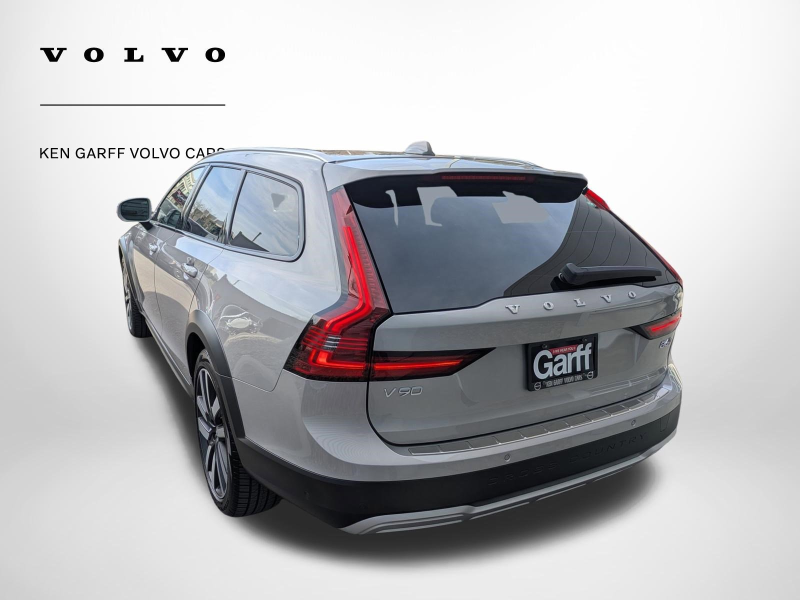 Used 2025 Volvo V90 B6 Cross Country Ultra w/ Protection Package Premier image 5