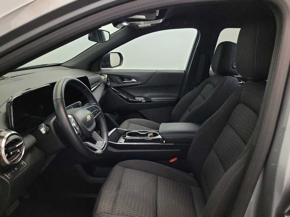 Used 2025 Chevrolet Equinox LT FWD image 17