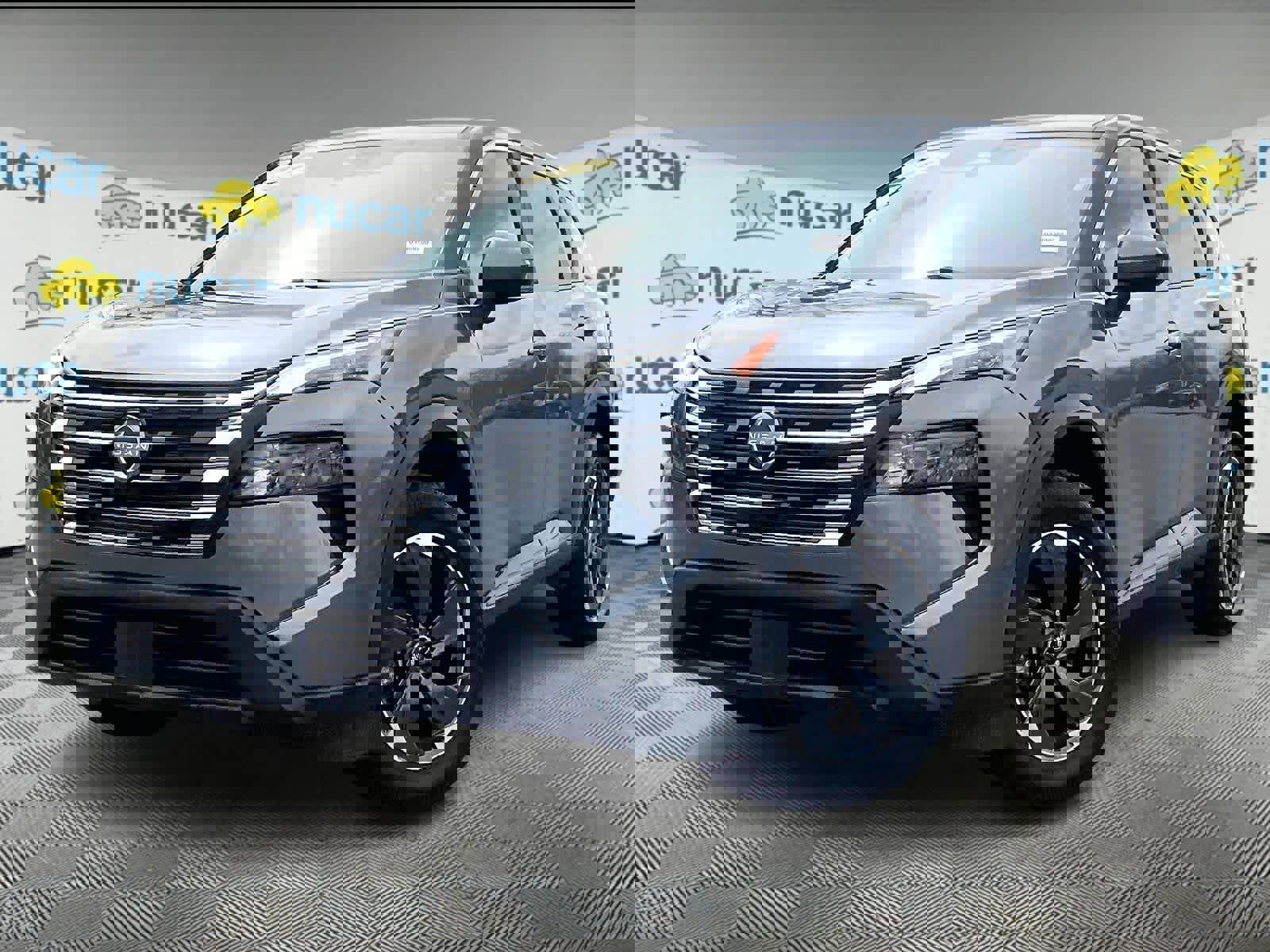 Used 2024 Nissan Rogue SV image 3