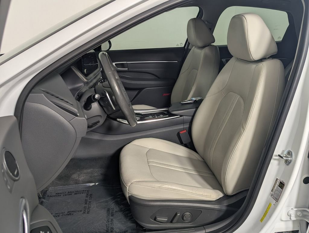 Used 2021 Hyundai Sonata Limited w/ Preferred Accessory Package image 13