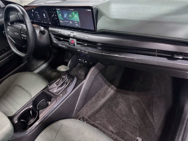 Certified 2025 Kia K4 EX FWD image 27