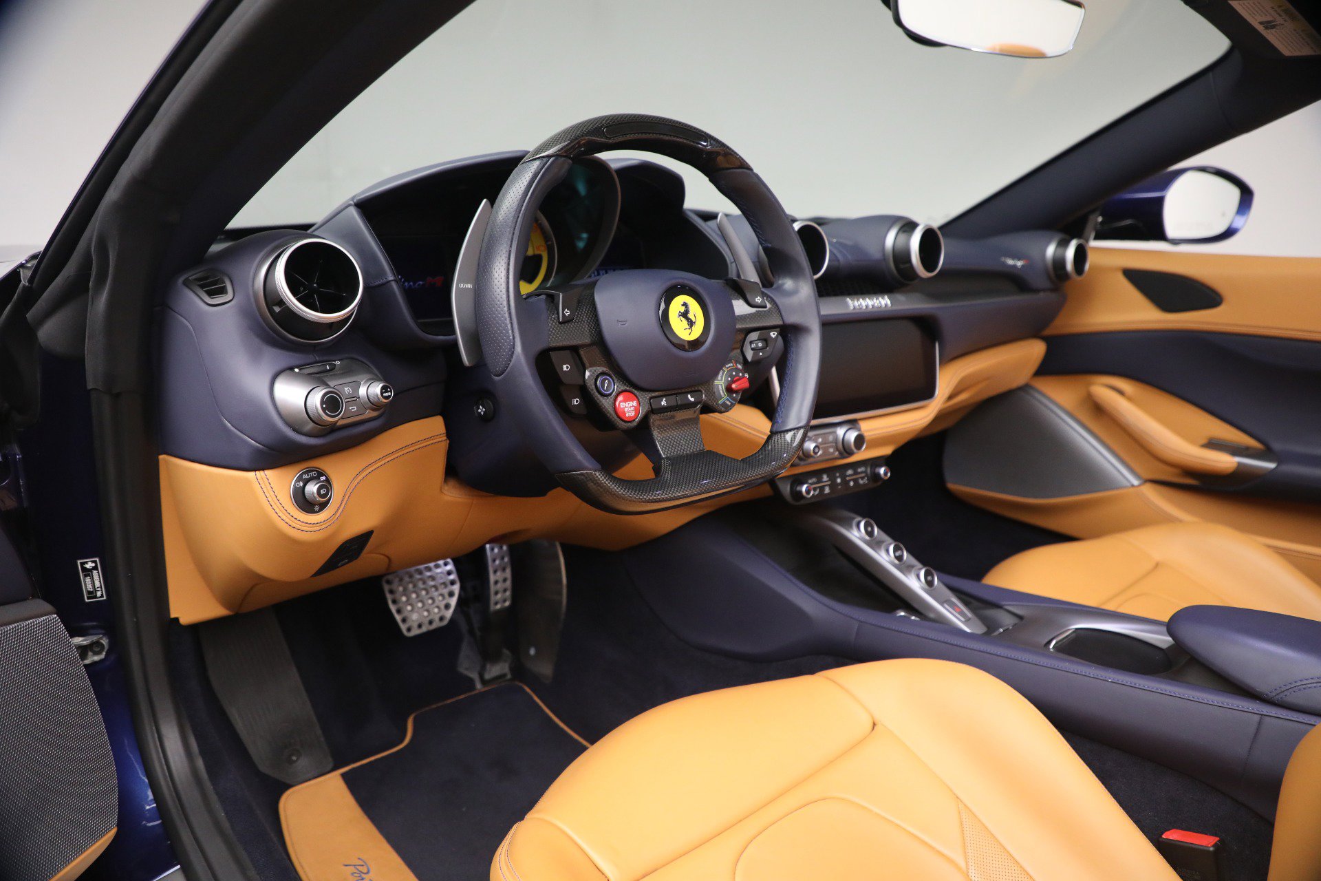 Certified 2022 Ferrari Portofino M image 13