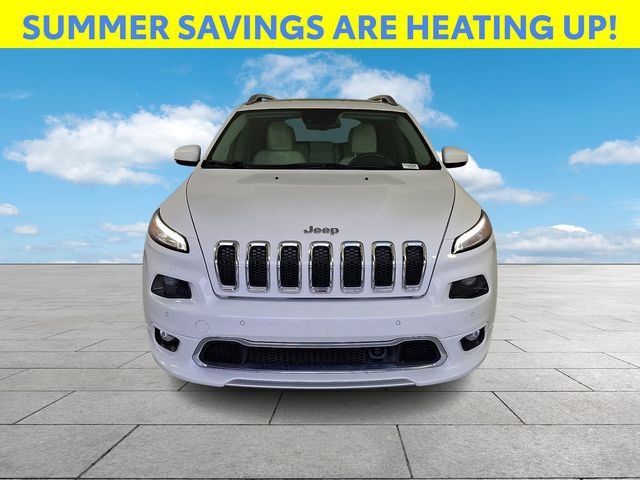 Used 2017 Jeep Cherokee Overland w/ Technology Group FWD image 3