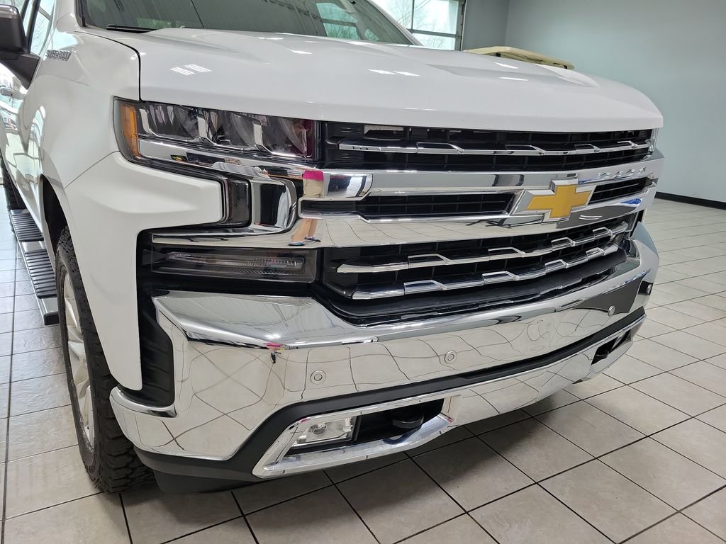 Used 2019 Chevrolet Silverado 1500 LTZ w/ LTZ Plus Package AWD/4WD image 25