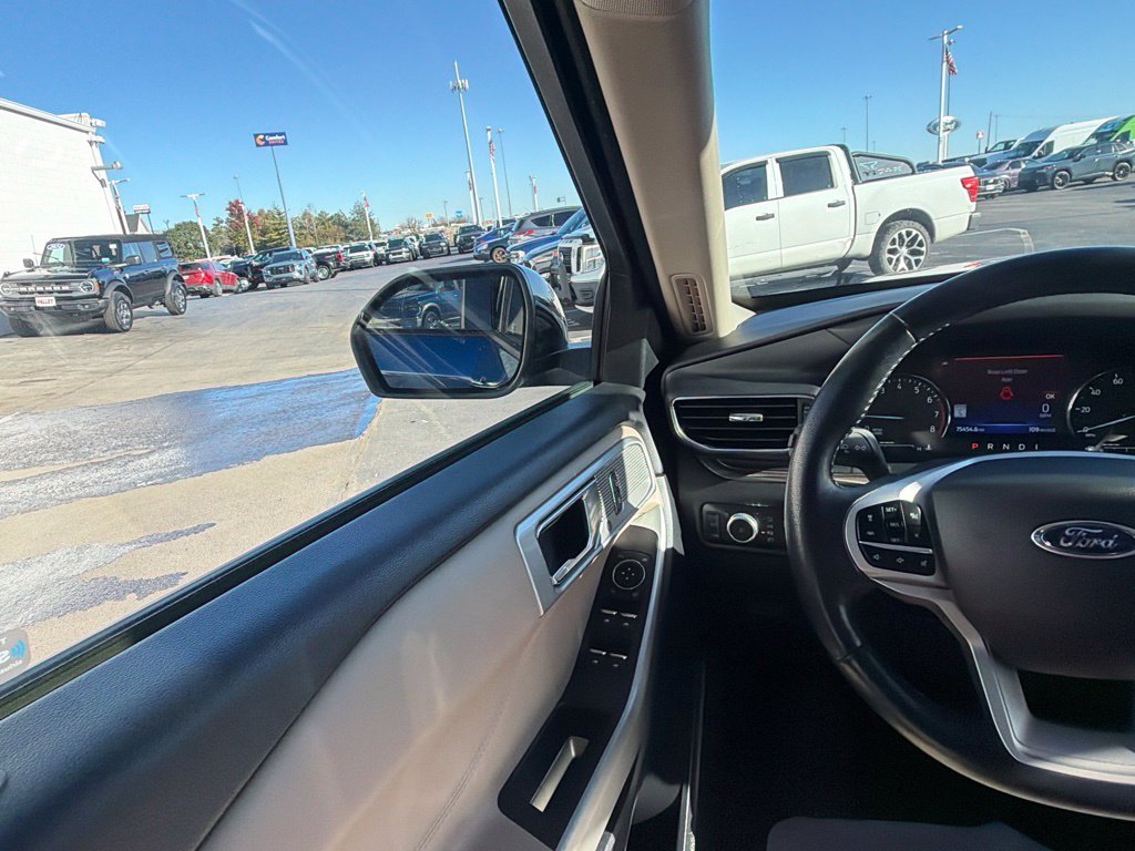 Certified 2022 Ford Explorer Limited AWD/4WD image 22