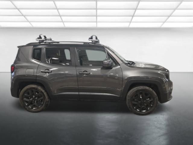 Used 2016 Jeep Renegade Latitude image 3