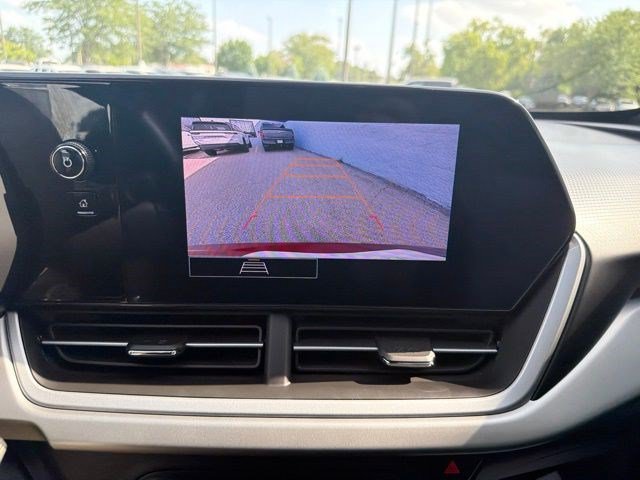 Used 2024 Chevrolet Trax RS w/ Driver Confidence Package FWD image 29
