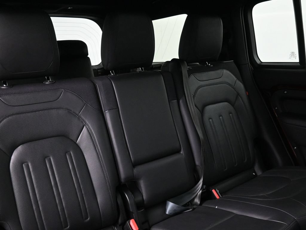 Used 2023 Land Rover Defender 130 X AWD/4WD image 16