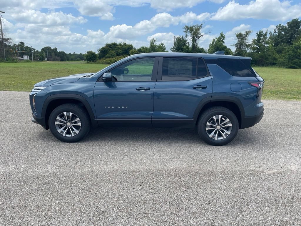 New 2026 Chevrolet Equinox LT w/ Convenience Package II FWD image 2