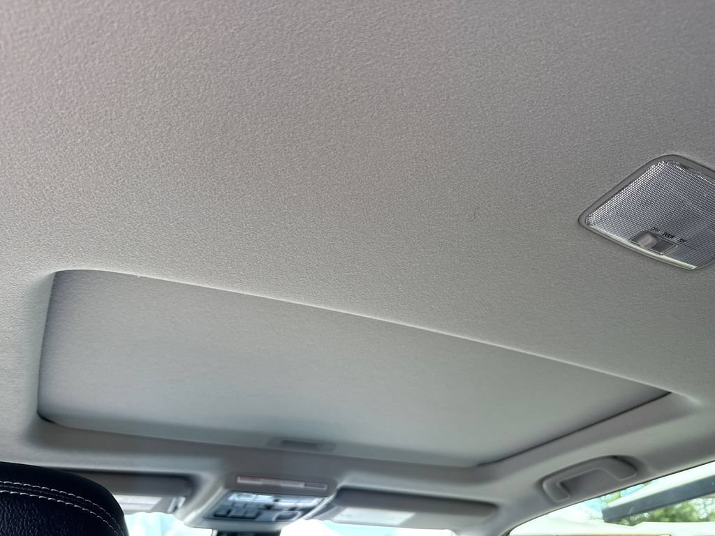 Used 2021 Toyota 4Runner SR5 Premium w/ Moonroof Package RWD image 17