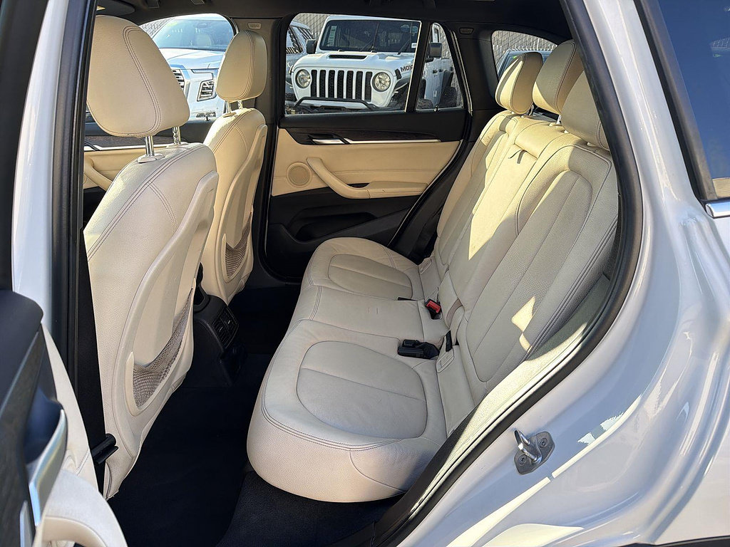Used 2017 BMW X1 xDrive28i AWD/4WD image 16