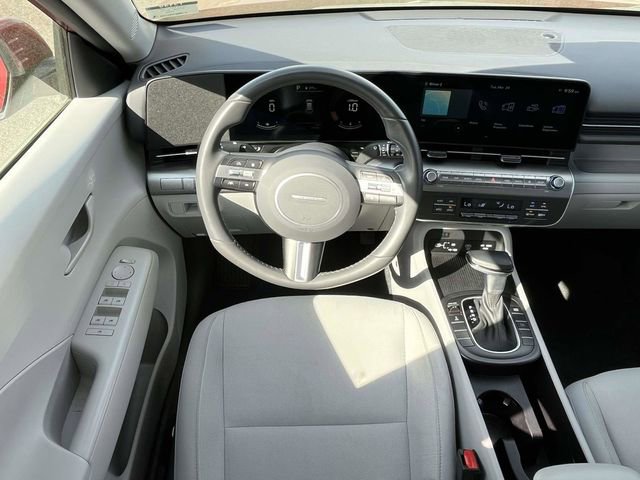 Used 2025 Hyundai Kona SEL AWD/4WD image 9