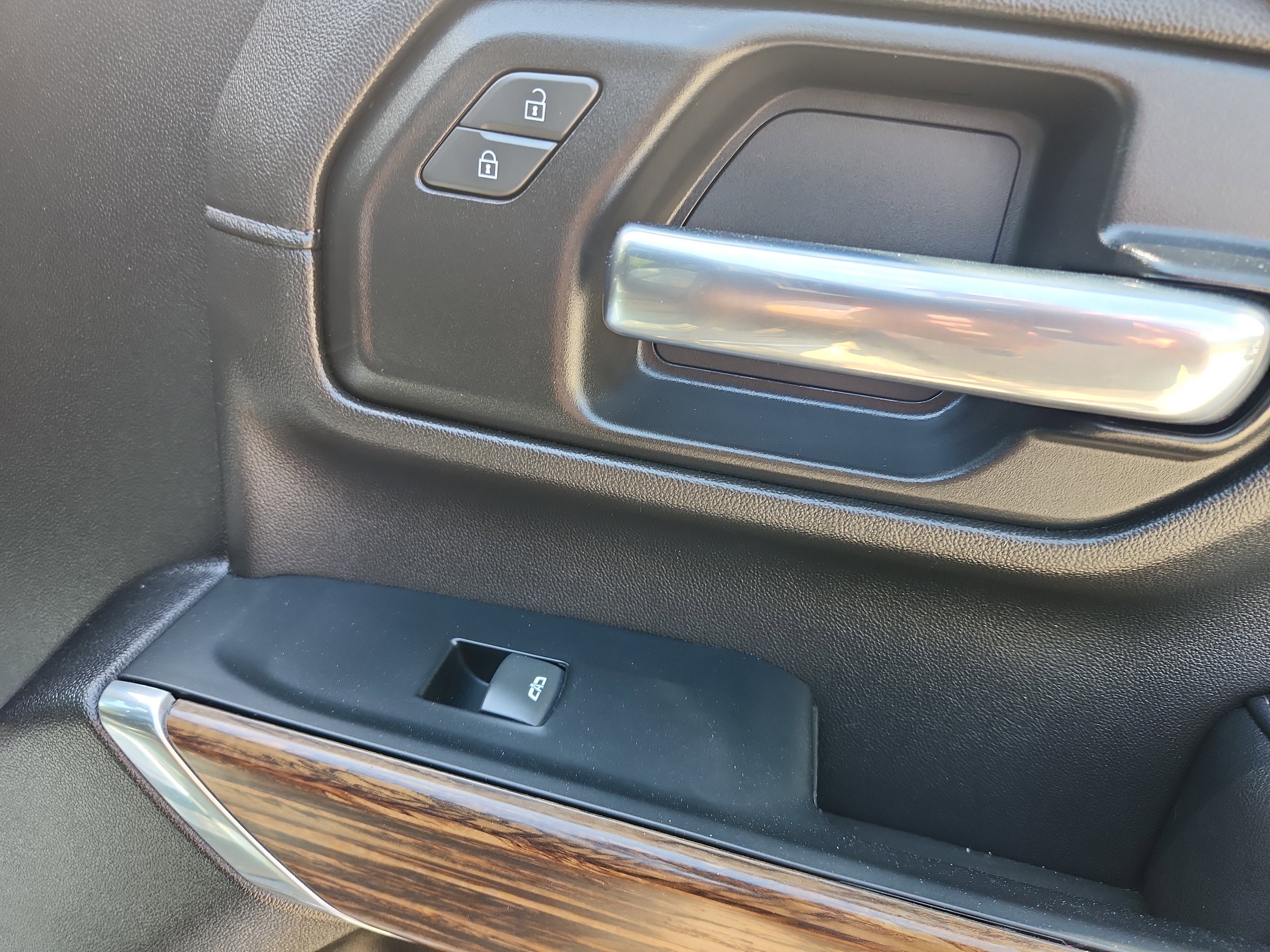 Used 2023 Chevrolet Silverado 2500 High Country w/ Safety Package II AWD/4WD image 42