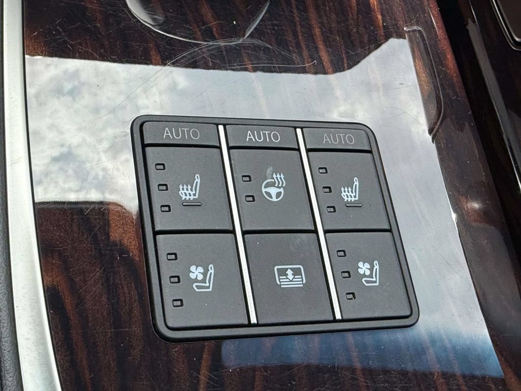 Used 2023 Lexus LS 500 AWD w/ Interior Upgrade Package image 23