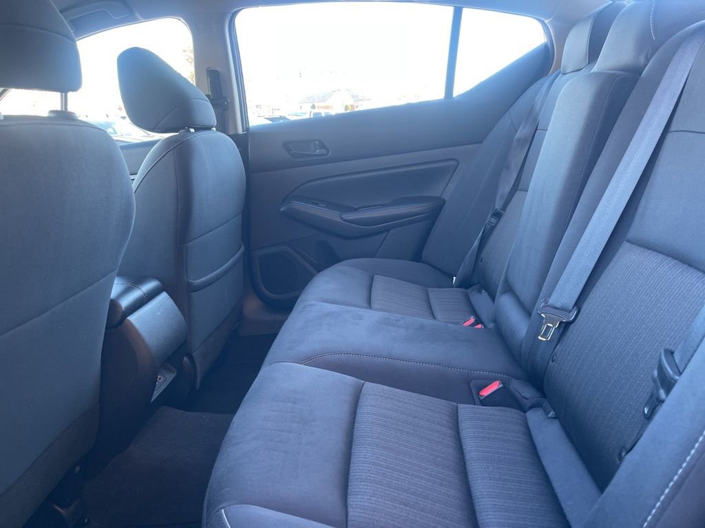 Used 2024 Nissan Altima 2.5 SV image 15