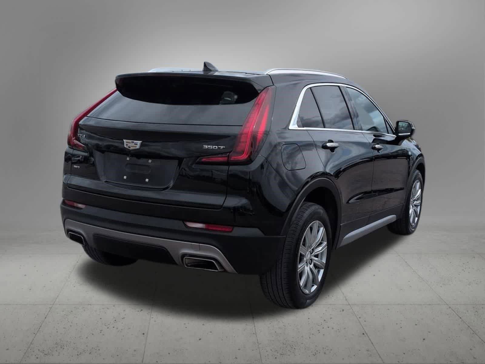 Used 2023 Cadillac XT4 Premium Luxury AWD/4WD image 6
