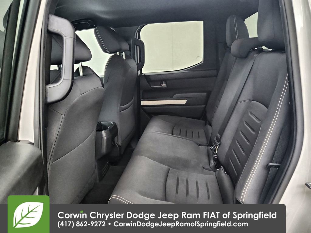 Used 2024 Toyota Tacoma TRD Off-Road image 31