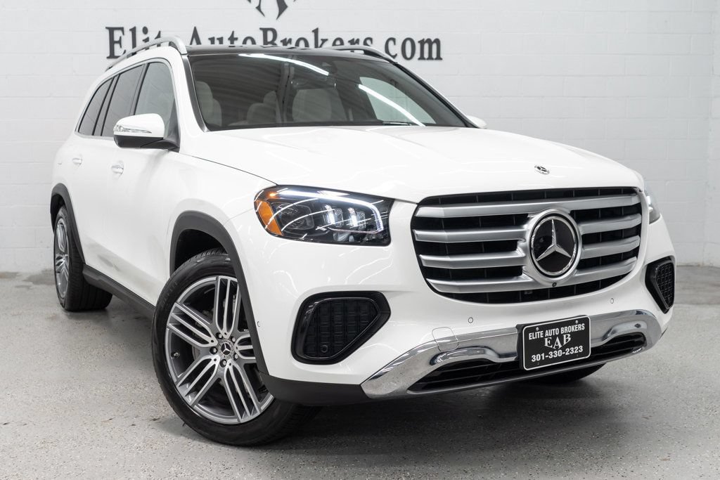 Used 2025 Mercedes-Benz GLS 450 4MATIC image 6