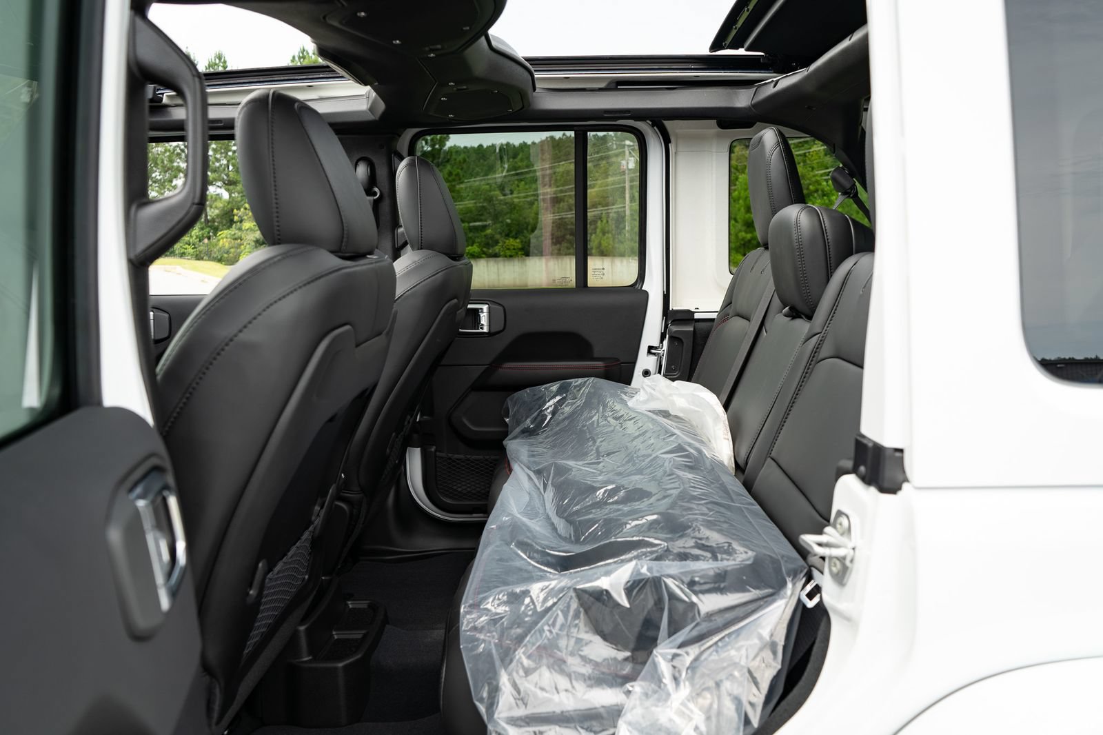New 2026 Jeep Wrangler Unlimited Rubicon AWD/4WD image 36