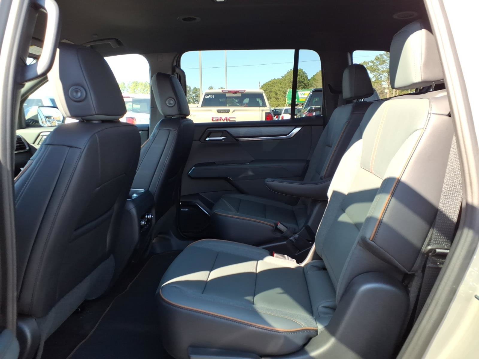 New 2026 GMC Acadia AT4 w/ Super Cruise Package AWD/4WD image 21