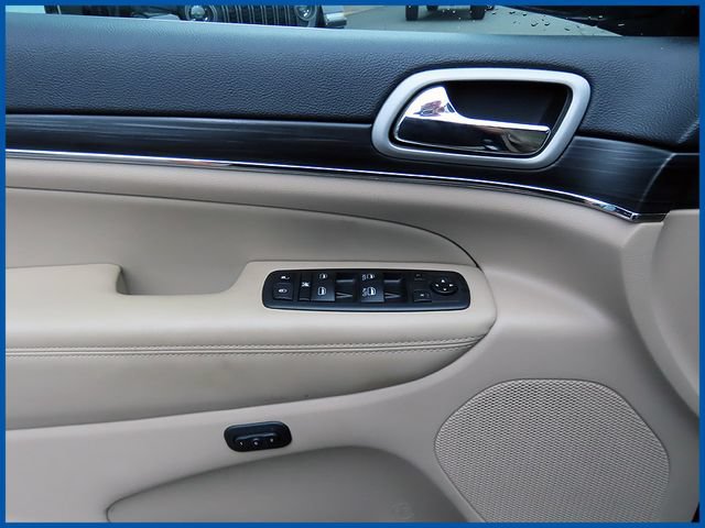 Certified 2021 Jeep Grand Cherokee Limited AWD/4WD image 12