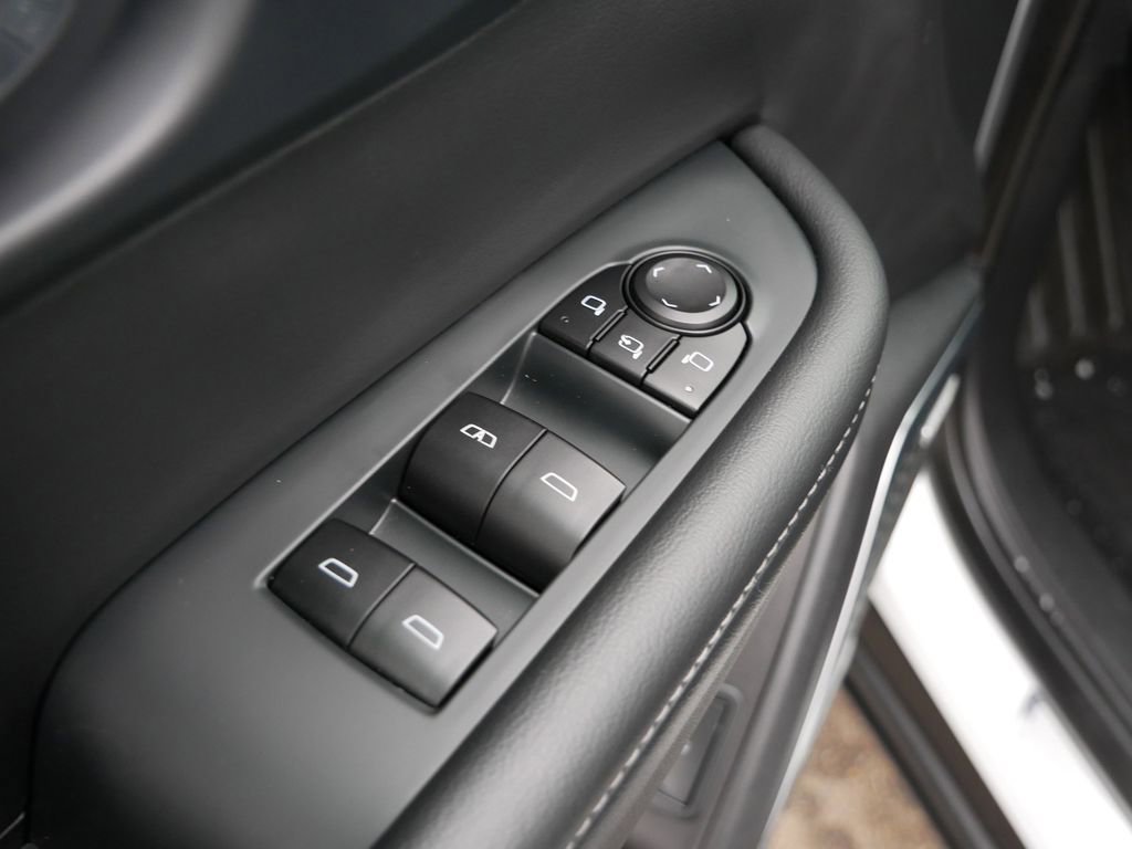 Used 2025 Buick Enclave Preferred image 16