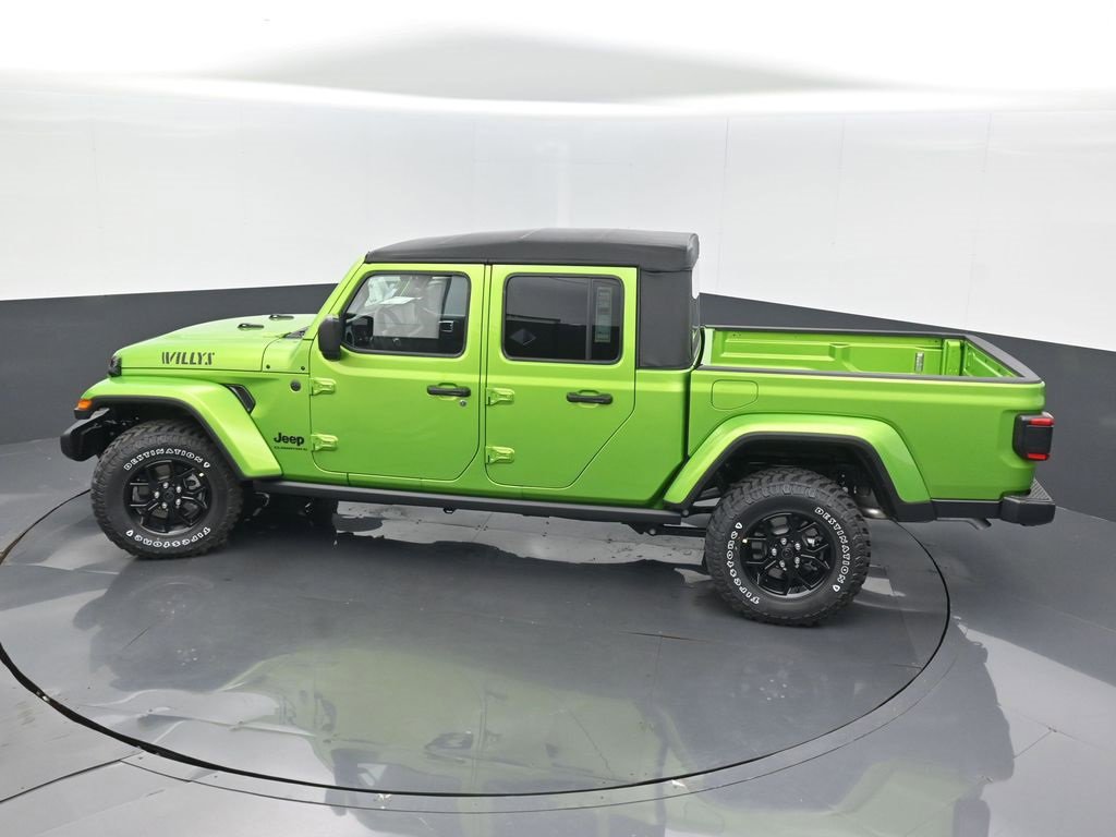 New 2025 Jeep Gladiator Willys image 38