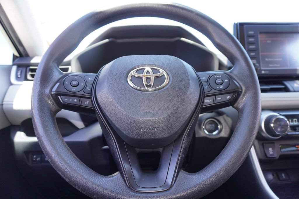 Used 2021 Toyota RAV4 XLE FWD image 21