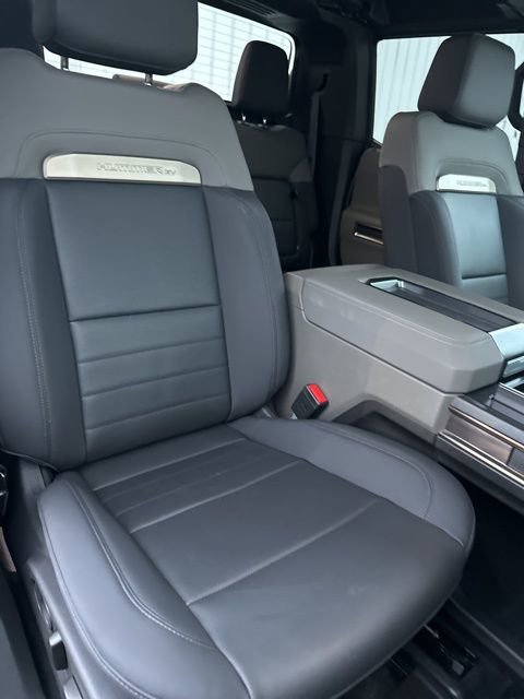 Used 2024 GMC Hummer EV 2X w/ LPO, Illumination Package image 41