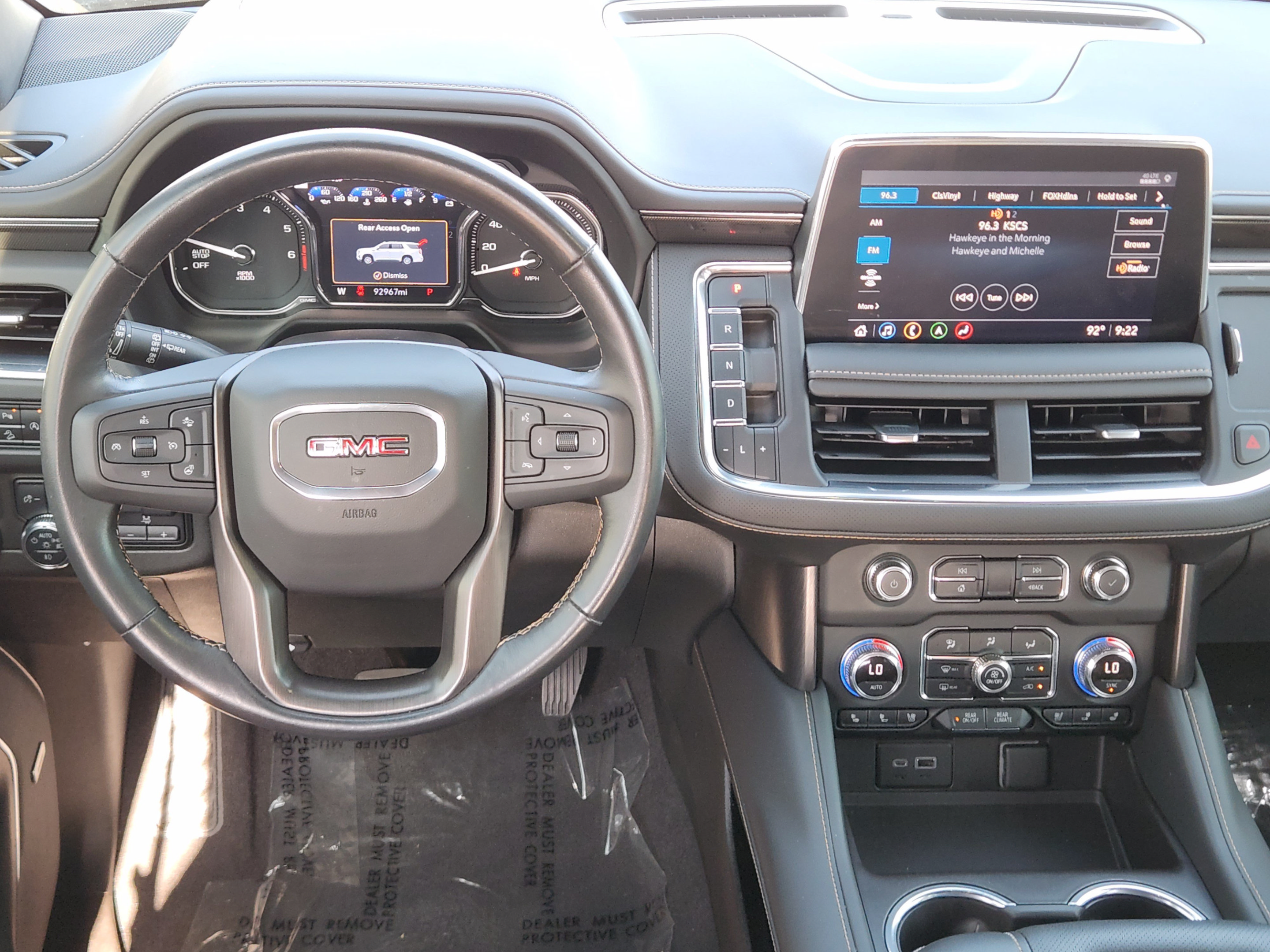 Used 2021 GMC Yukon XL AT4 w/ AT4 Premium Plus Package AWD/4WD image 22