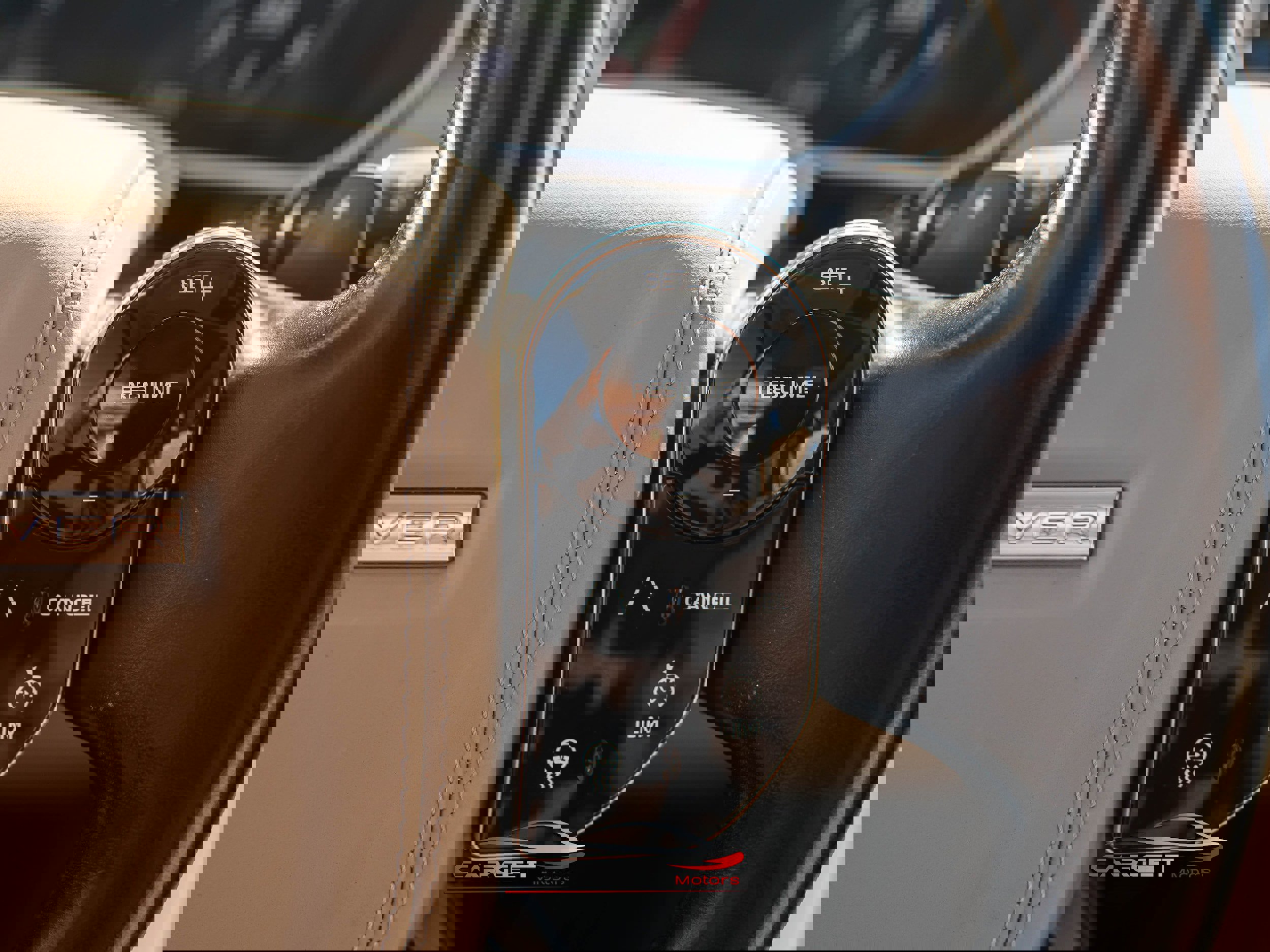 Used 2020 Land Rover Range Rover HSE image 26