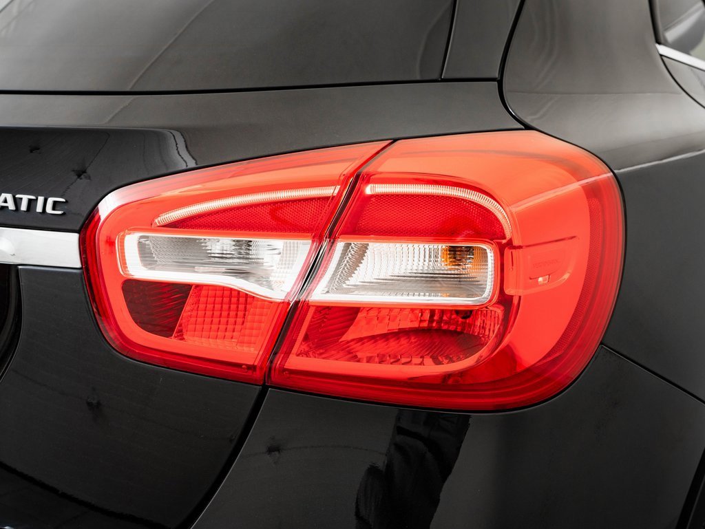 Used 2019 Mercedes-Benz GLA 250 4MATIC image 16