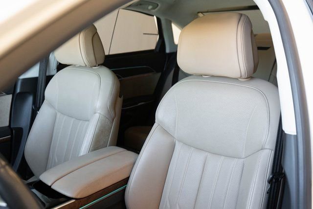 Used 2021 Audi A8 L 4.0T image 21