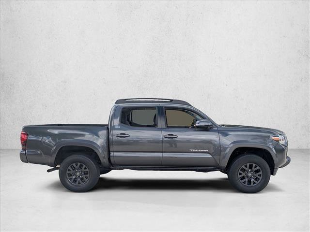 Used 2022 Toyota Tacoma SR5 w/ Technology Package image 4