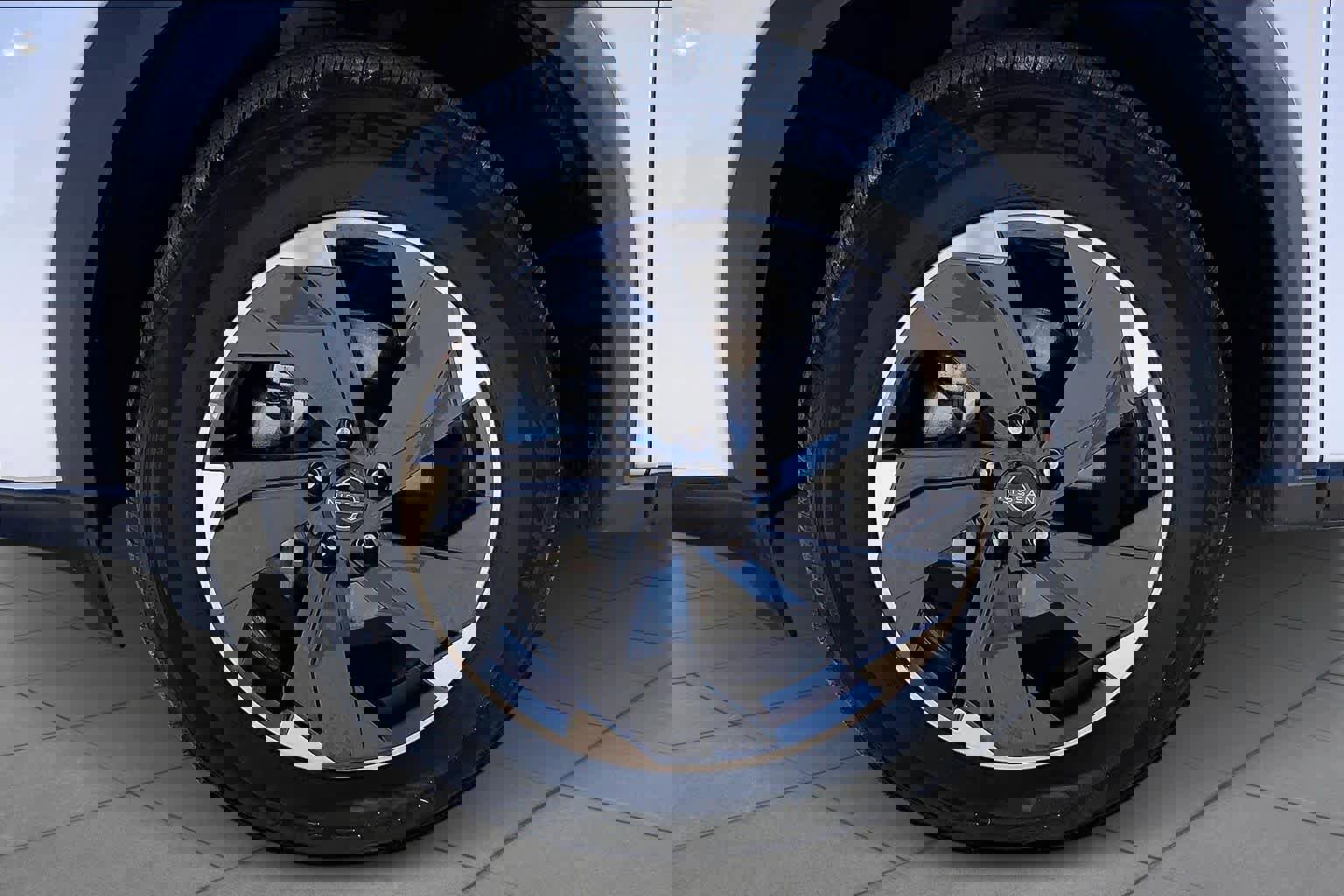 Used 2024 Nissan Rogue SV image 11