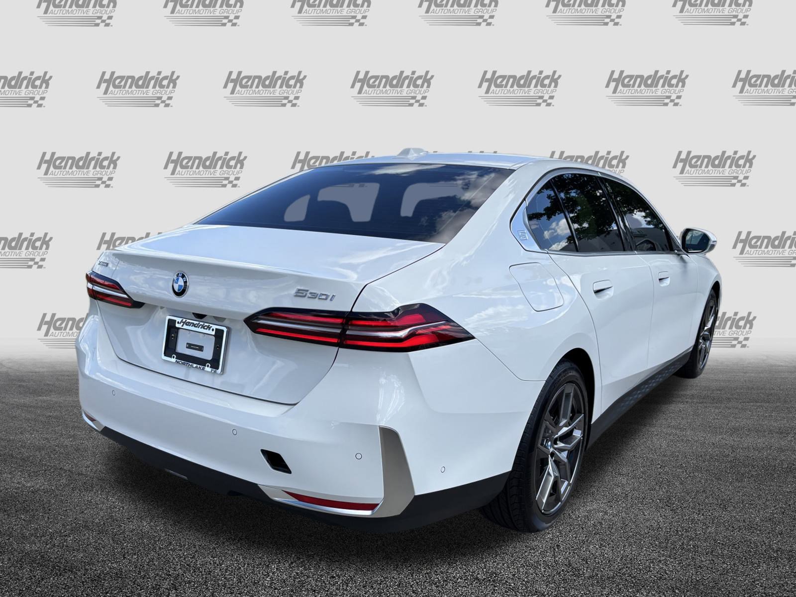Used 2026 BMW 530i xDrive image 9