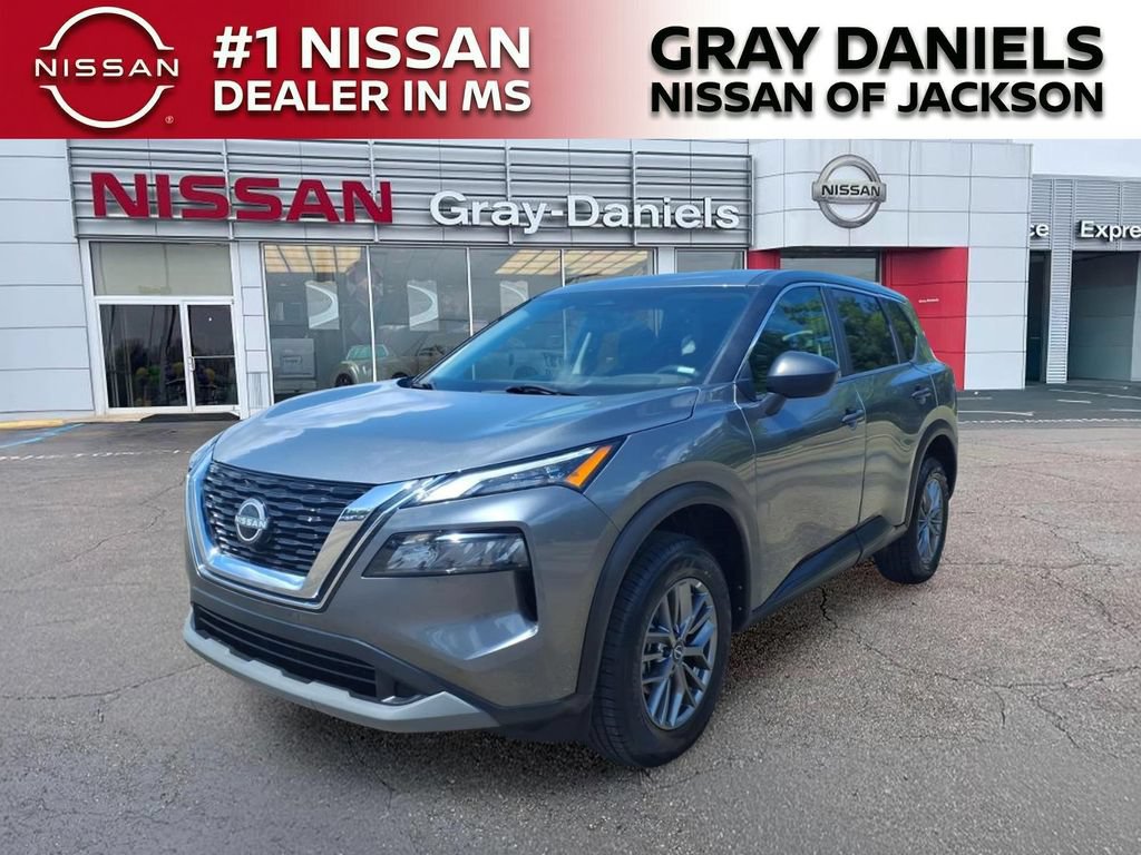 Used 2023 Nissan Rogue S AWD/4WD image 3