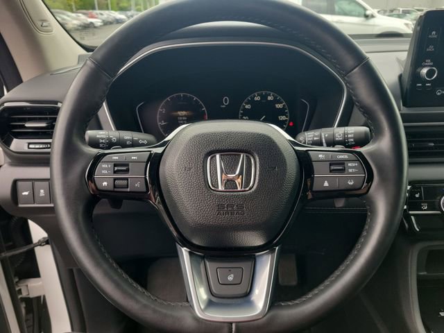 Used 2023 Honda Pilot Touring image 31