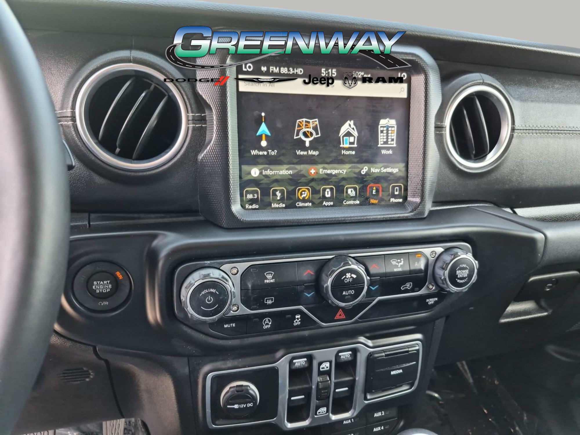 Used 2018 Jeep Wrangler Unlimited Sahara AWD/4WD image 15