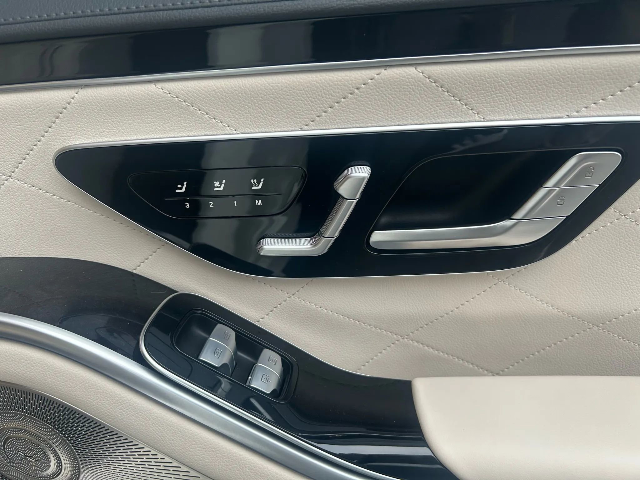 Used 2023 Mercedes-Benz S 580 4MATIC Sedan image 24