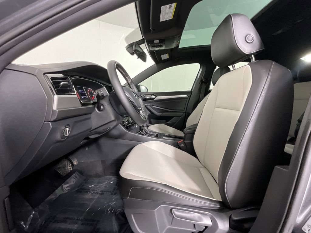 Used 2021 Volkswagen Jetta R-Line image 16