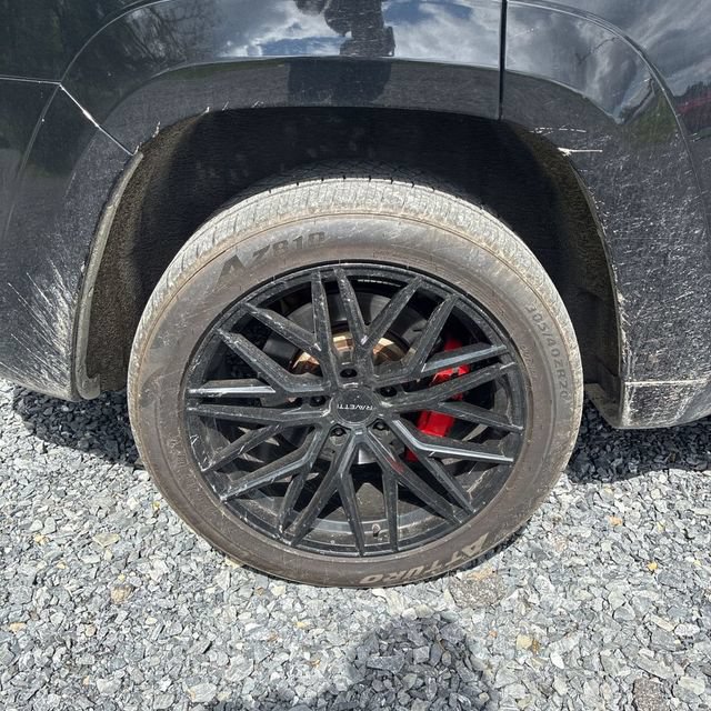 Used 2018 Jeep Grand Cherokee SRT AWD/4WD image 15
