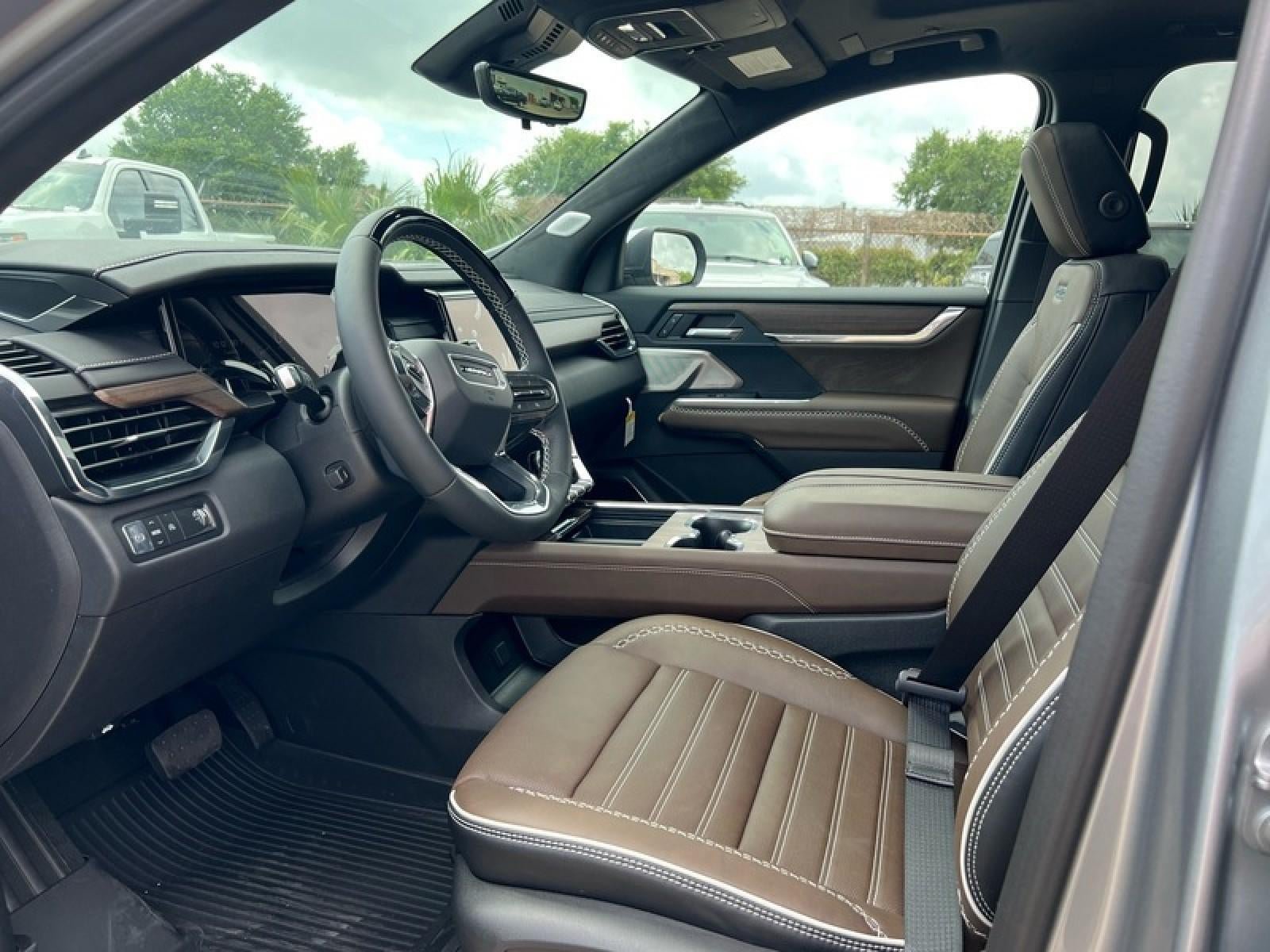New 2026 GMC Acadia Denali Ultimate w/ LPO, Floor Liner Package FWD image 23