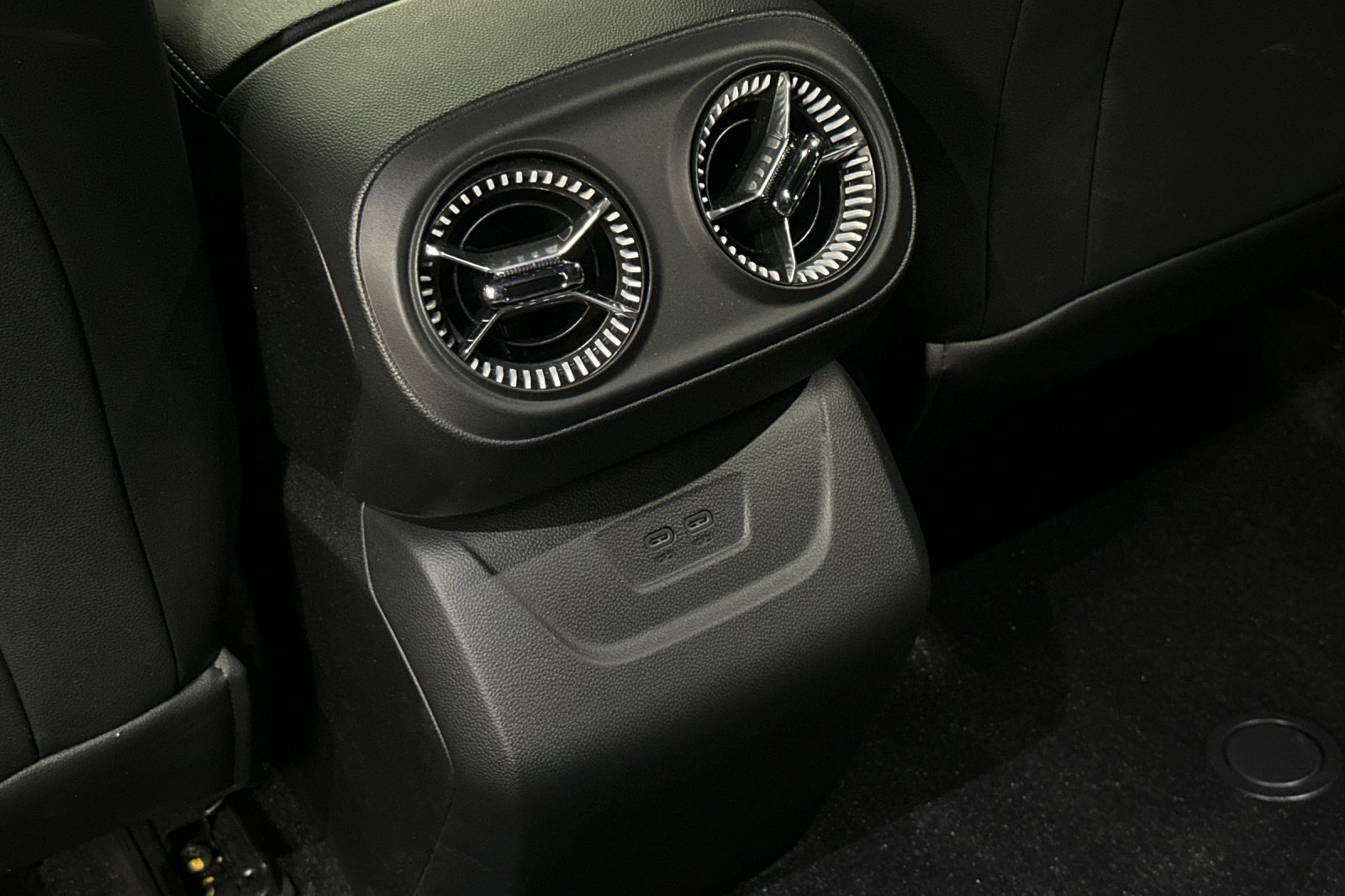 Used 2024 Chevrolet Blazer EV LT AWD/4WD image 42