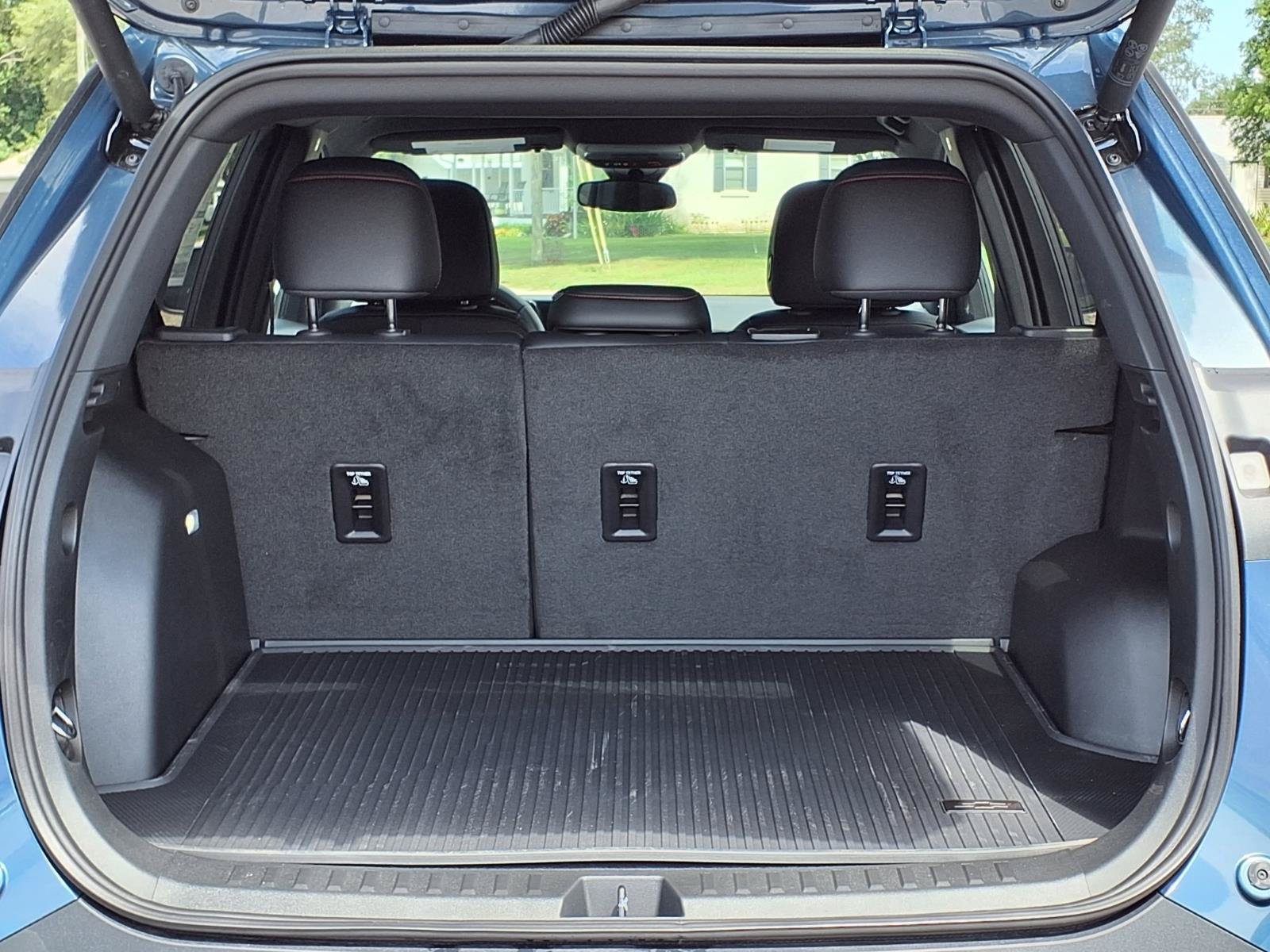 New 2026 Chevrolet Equinox RS w/ LPO, Floor Liner Package FWD image 6