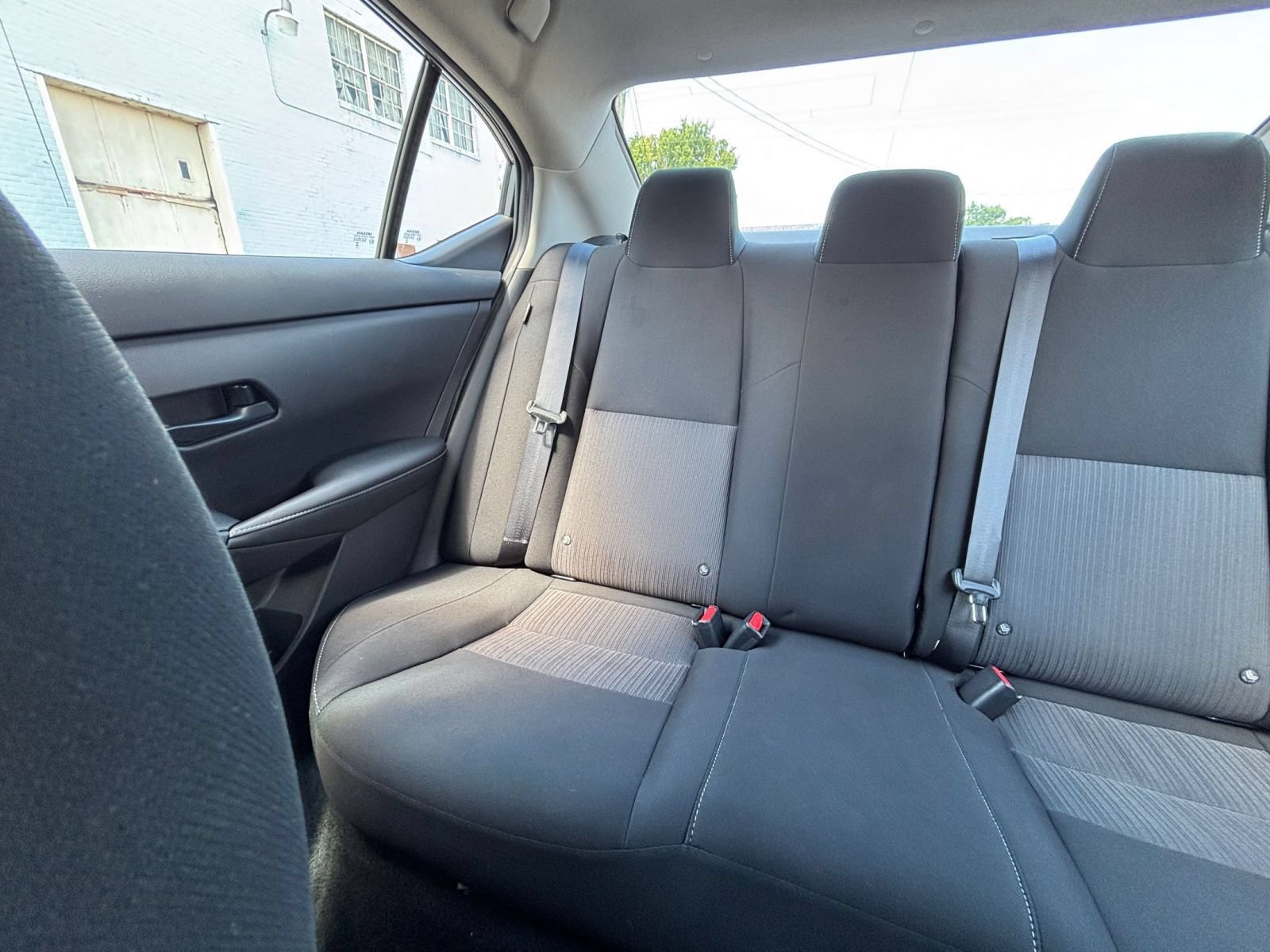 Used 2025 Nissan Sentra SV FWD image 32
