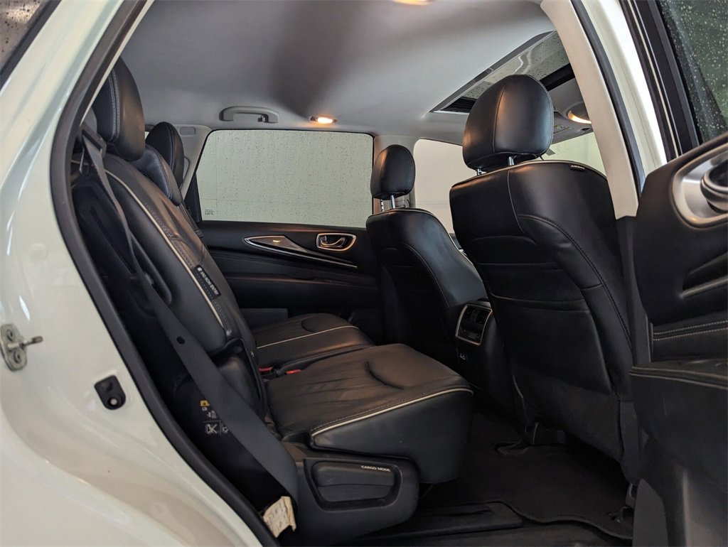 Used 2019 INFINITI QX60 Luxe w/ Essential Package image 16