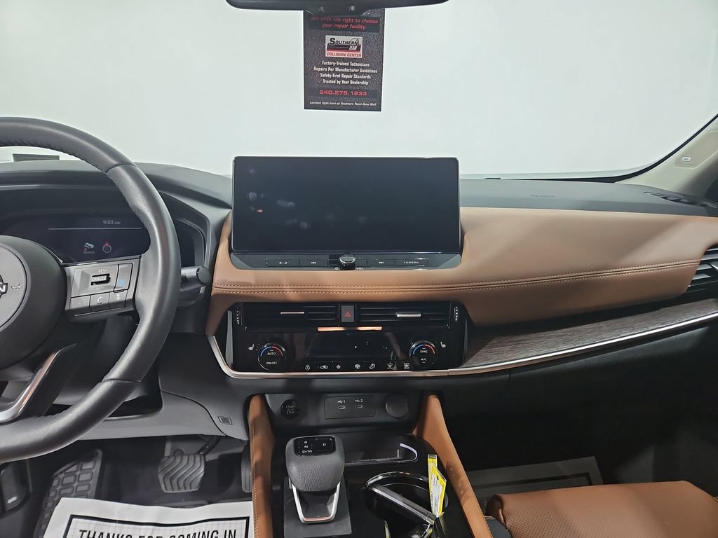 Certified 2024 Nissan Rogue Platinum AWD/4WD image 19