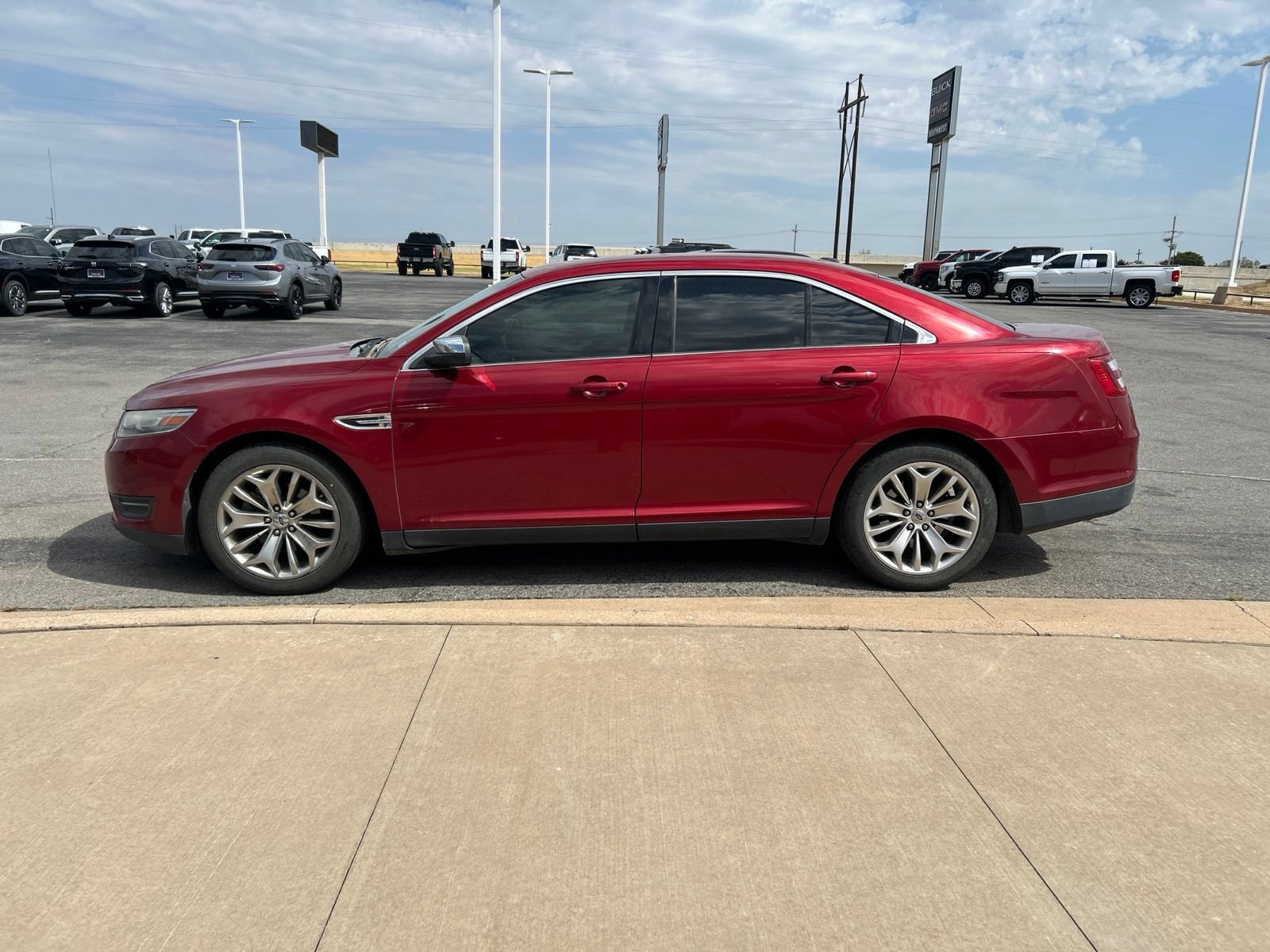 Used 2014 Ford Taurus Limited FWD image 8