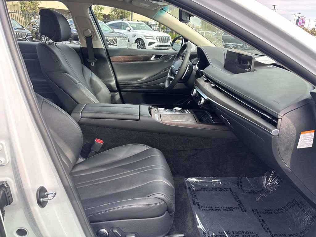 Used 2024 Genesis G80 image 28